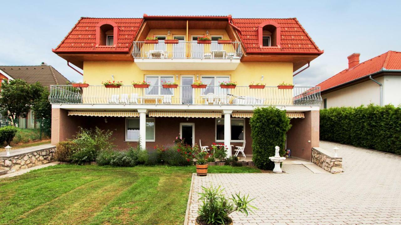 Lena Apartman Heviz Exterior photo