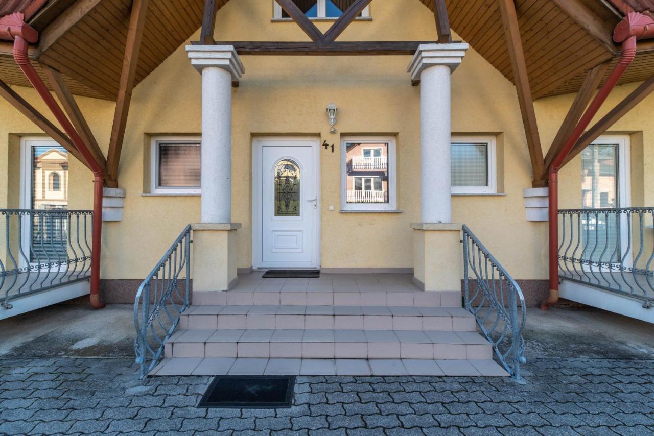 Lena Apartman Heviz Exterior photo